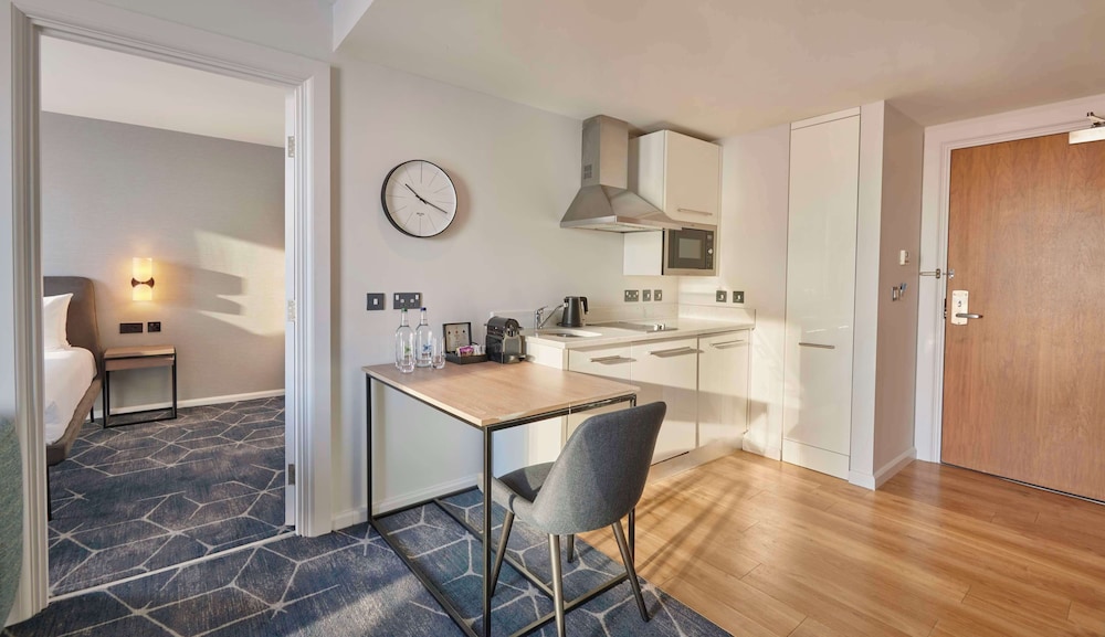 Hyatt House London Stratford 4/50