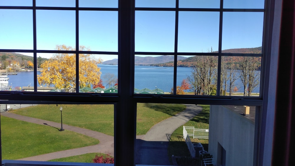 Fort William Henry Hotel and Conference Center 32/67