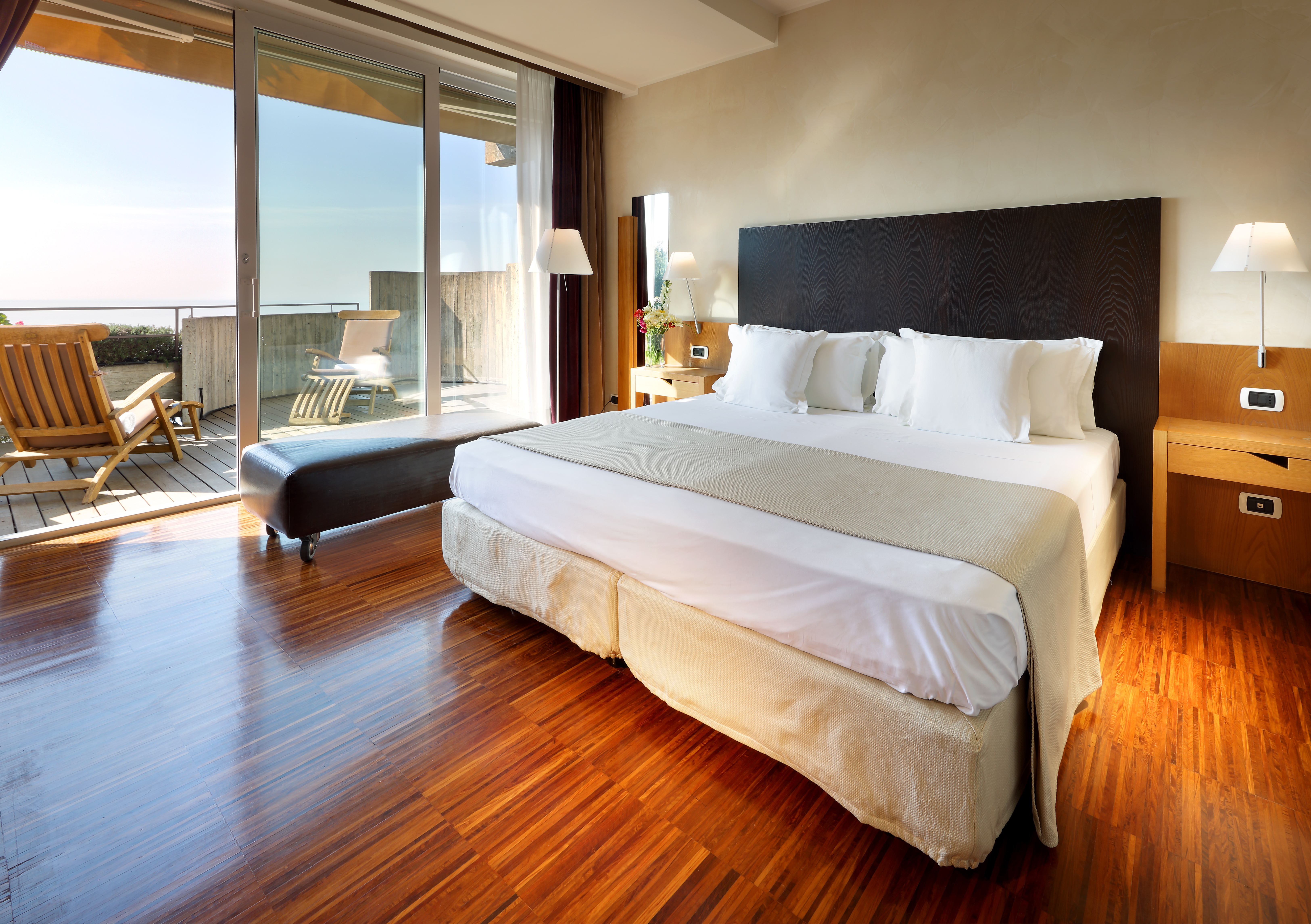 Junior Suite, Lateral Side Sea View, Terrace