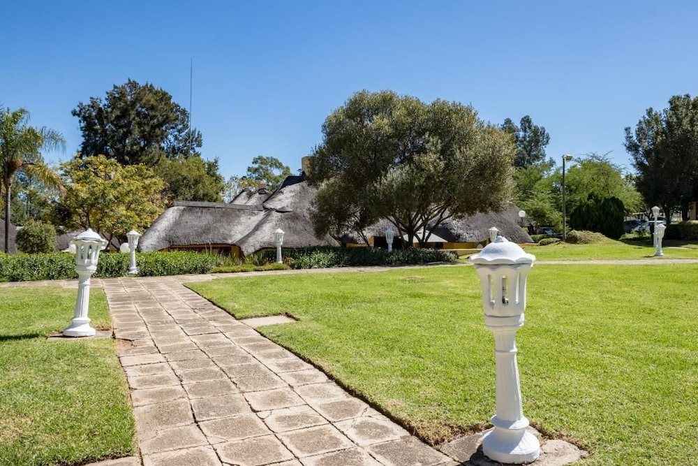 Shumba Valley Lodge 23/50
