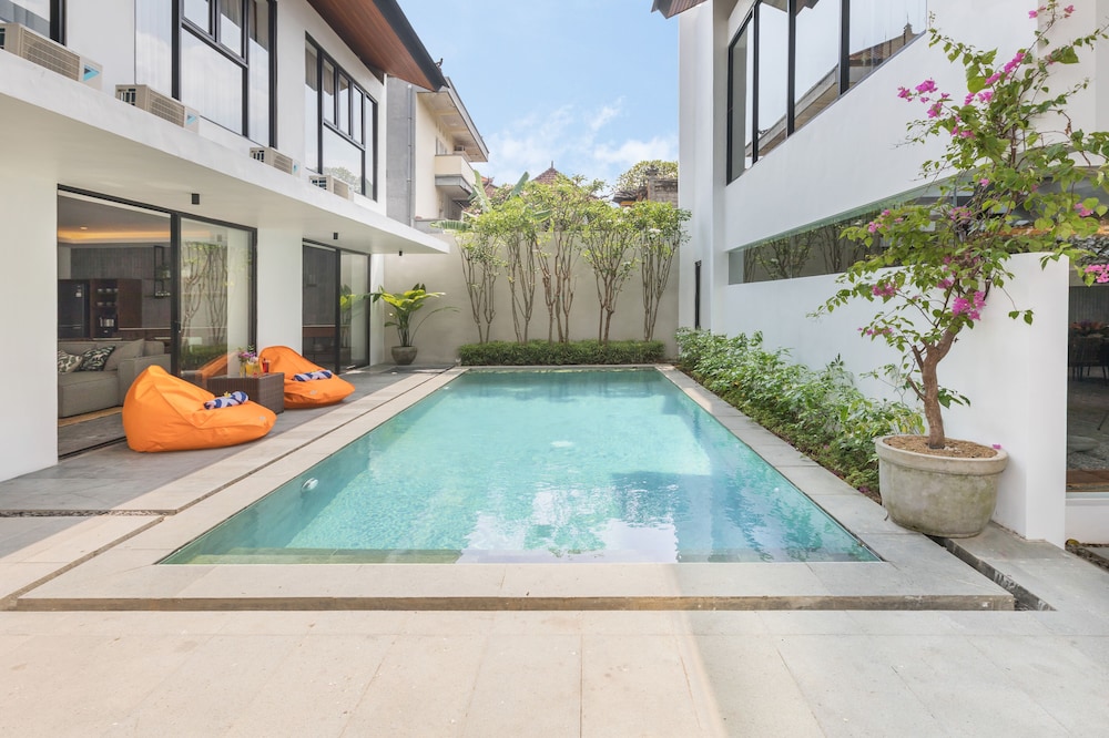 Villa Daun Canggu 3 54/64