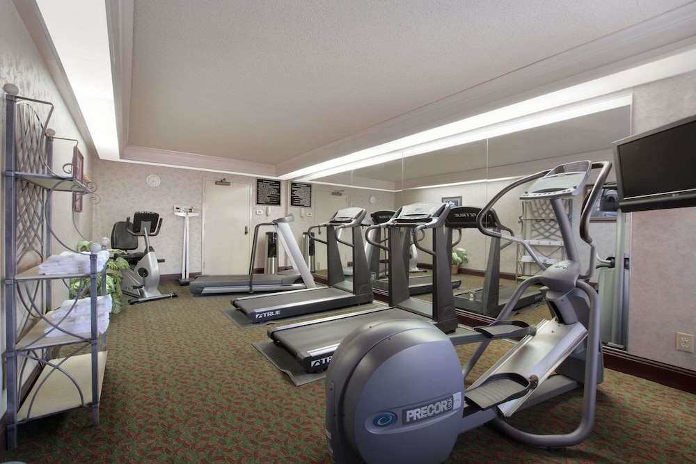 Days Inn By Wyndham Longview South 19/25