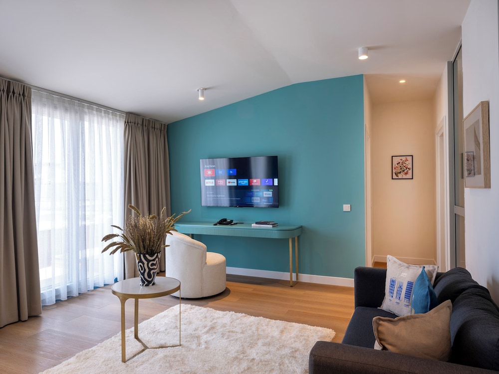 JUNO RESIDENCES 31/40
