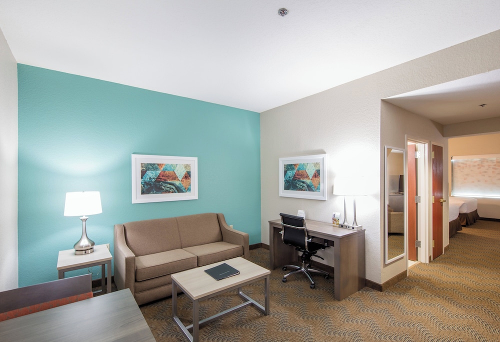 Holiday Inn Hotel And Suites Lake City 32/42