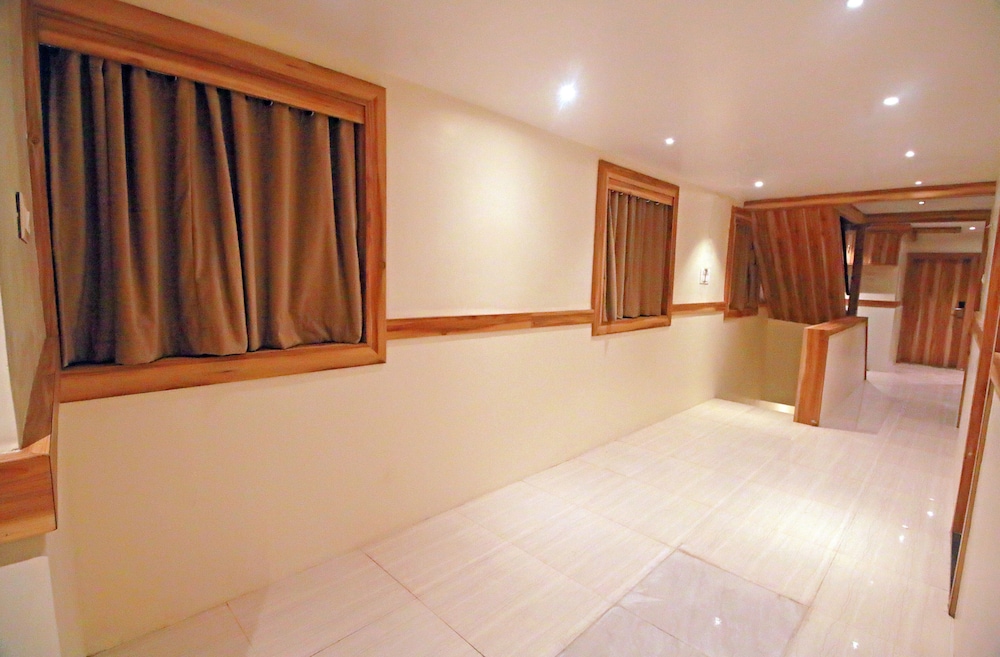 Hotel Al Madina Palace 7/29