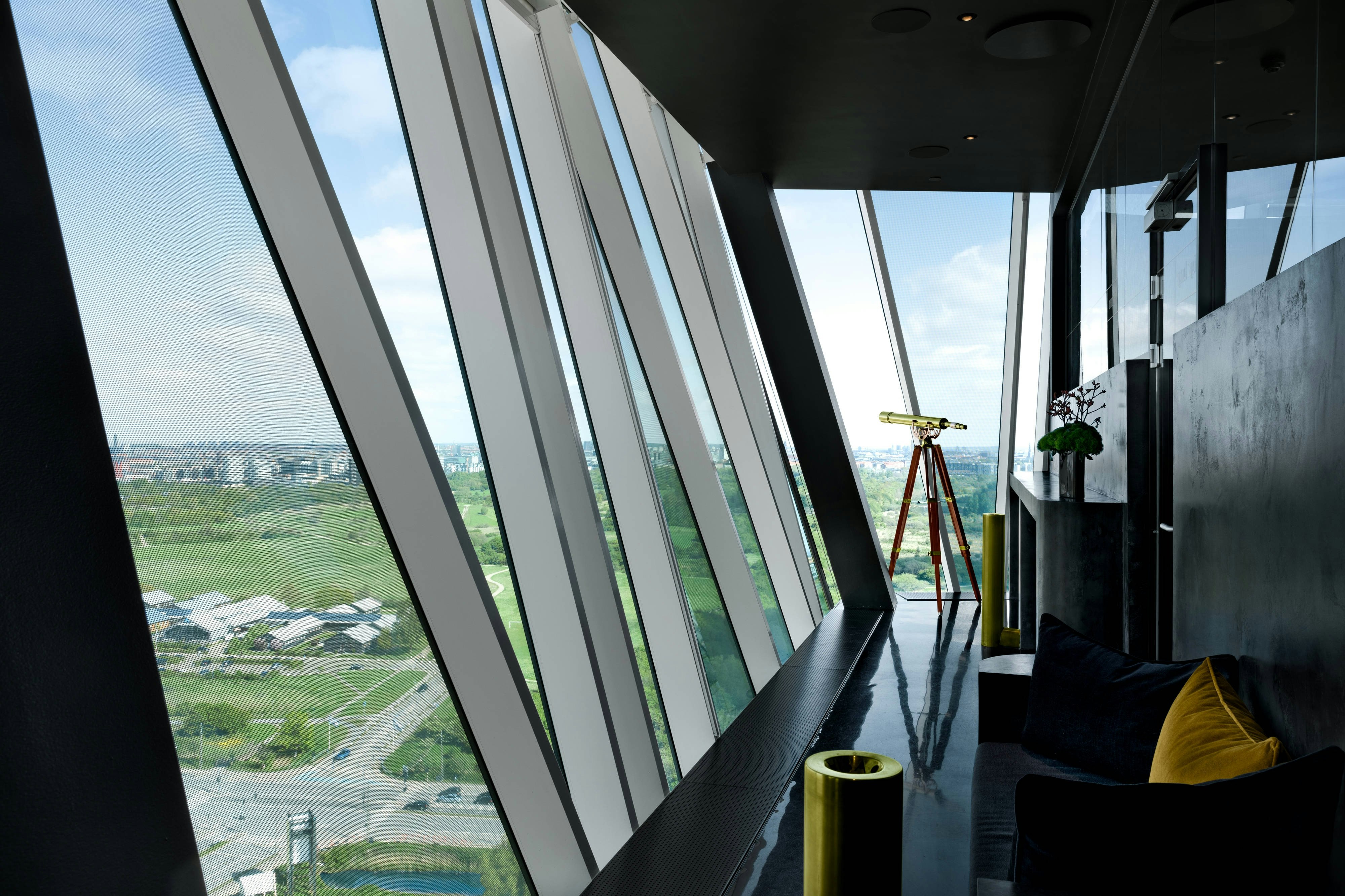 AC Hotel by Marriott Bella Sky Copenhagen 37/38