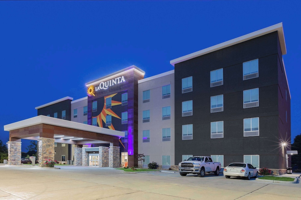 La Quinta Inn & Suites by Wyndham Jackson/Cape Girardeau 48/51