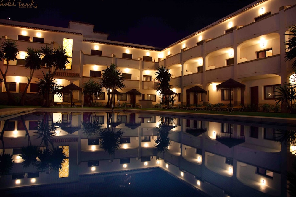 Tarik Hotel 5/63
