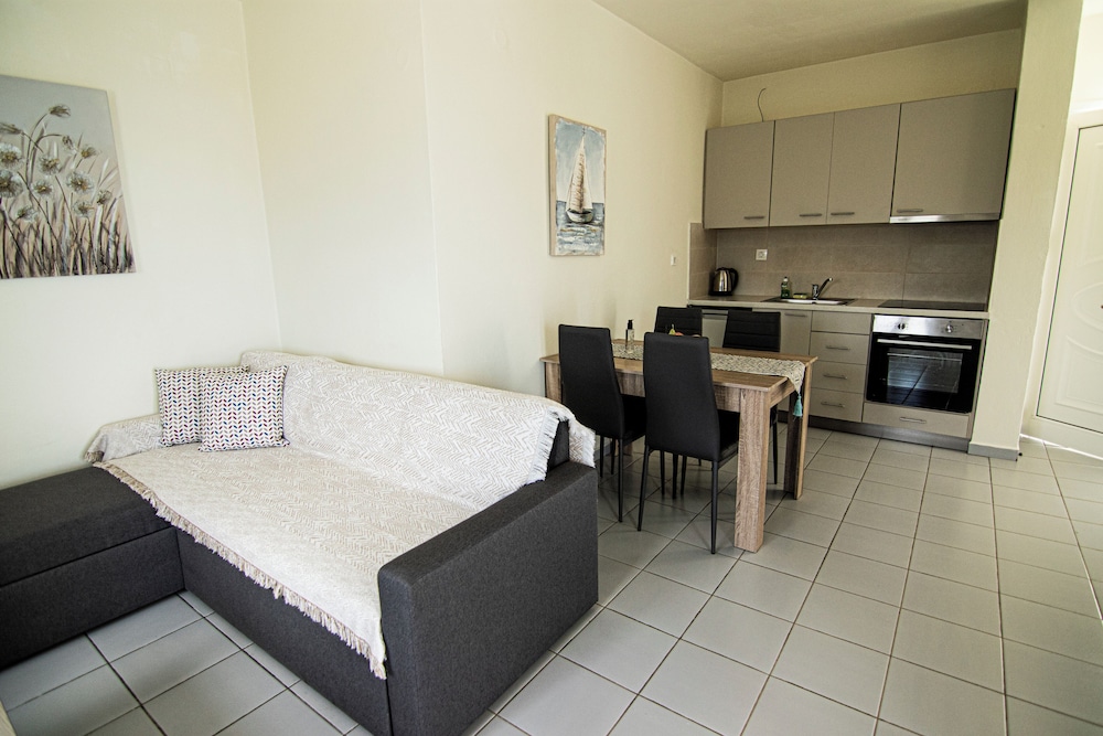 CASTRI VILLAGE HOTEL 23/50