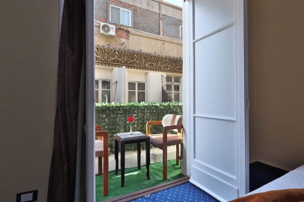 Cairo Paradise Hotel 7/50