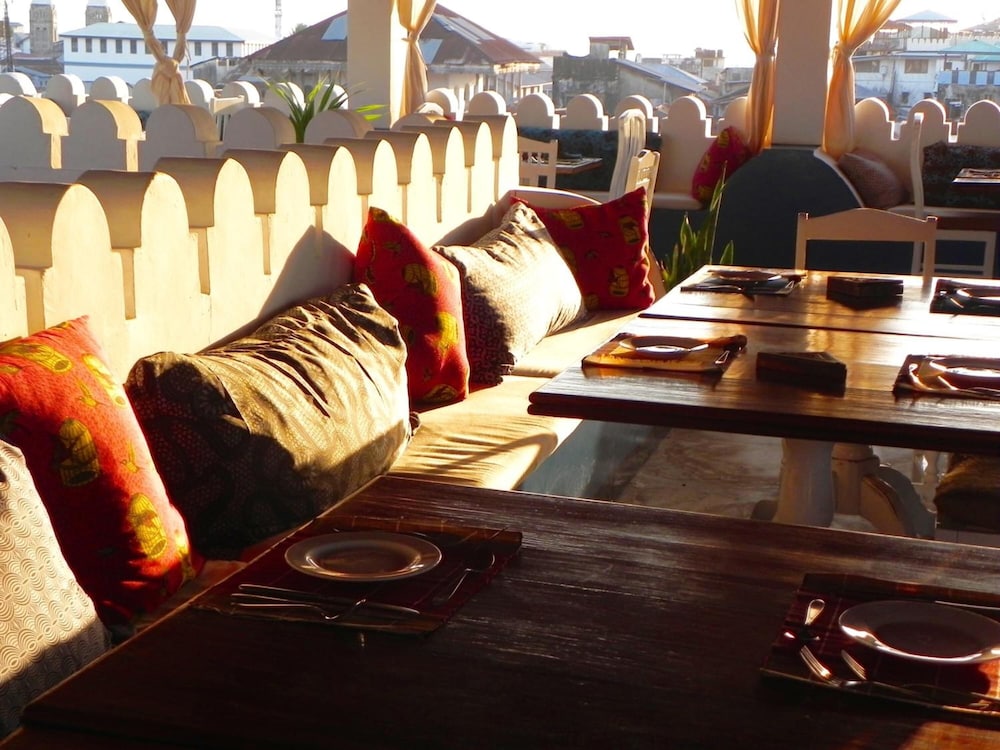 The Swahili House 57/65