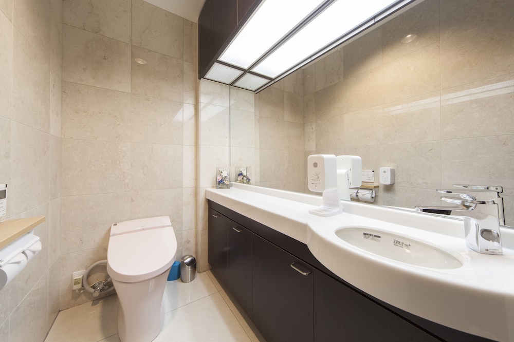 Toyoko Inn Kashiwa-Eki Nishi-Guchi 12/59