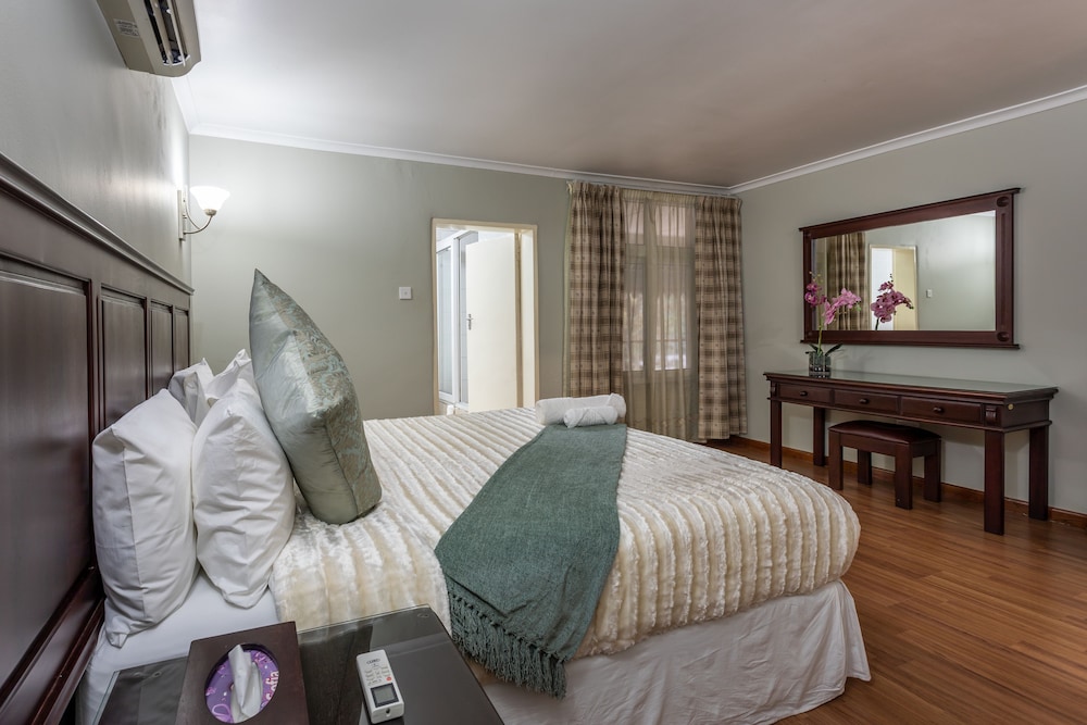 Fallsway Apartments Louden Court photo4