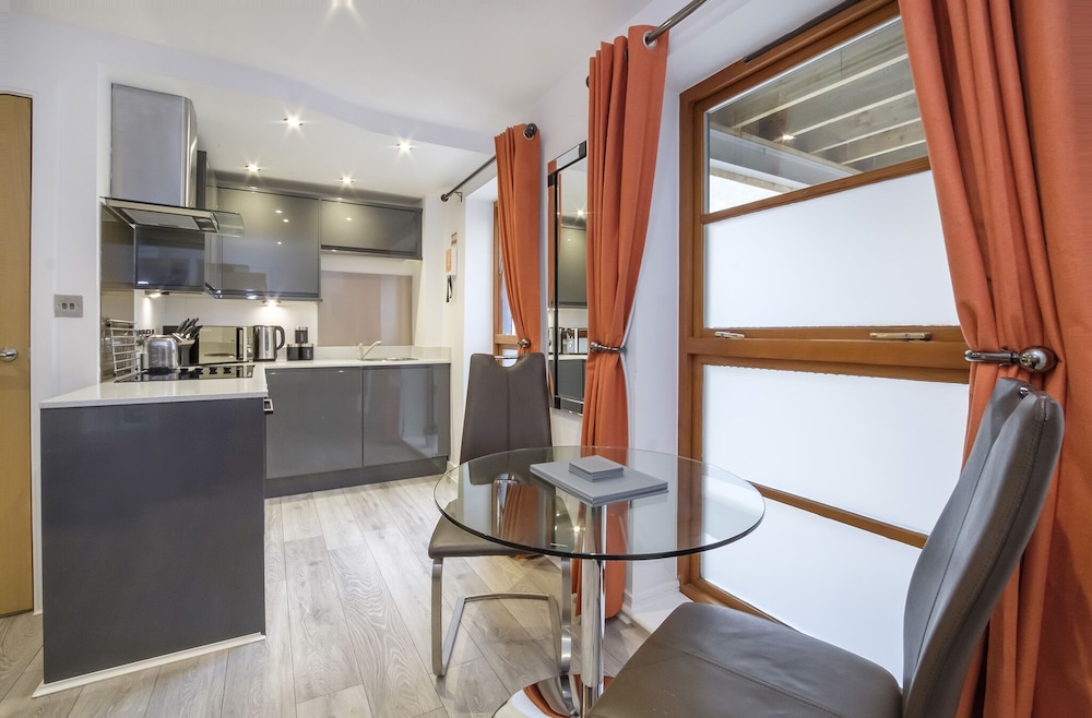 Reubens Court and City Apartments 3/33