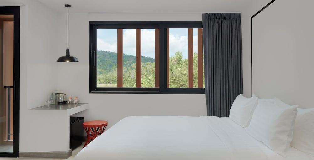 PRIME TOWN - Posh & Port Hotel PHUKET 11/45
