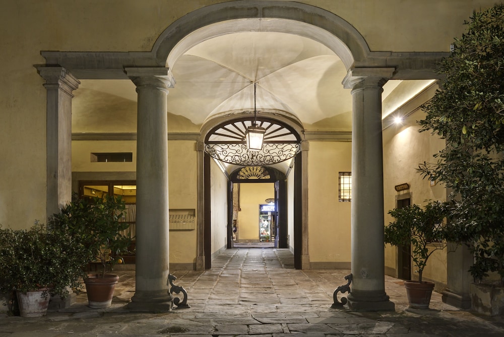 Palazzo Niccolini Al Duomo 66/72