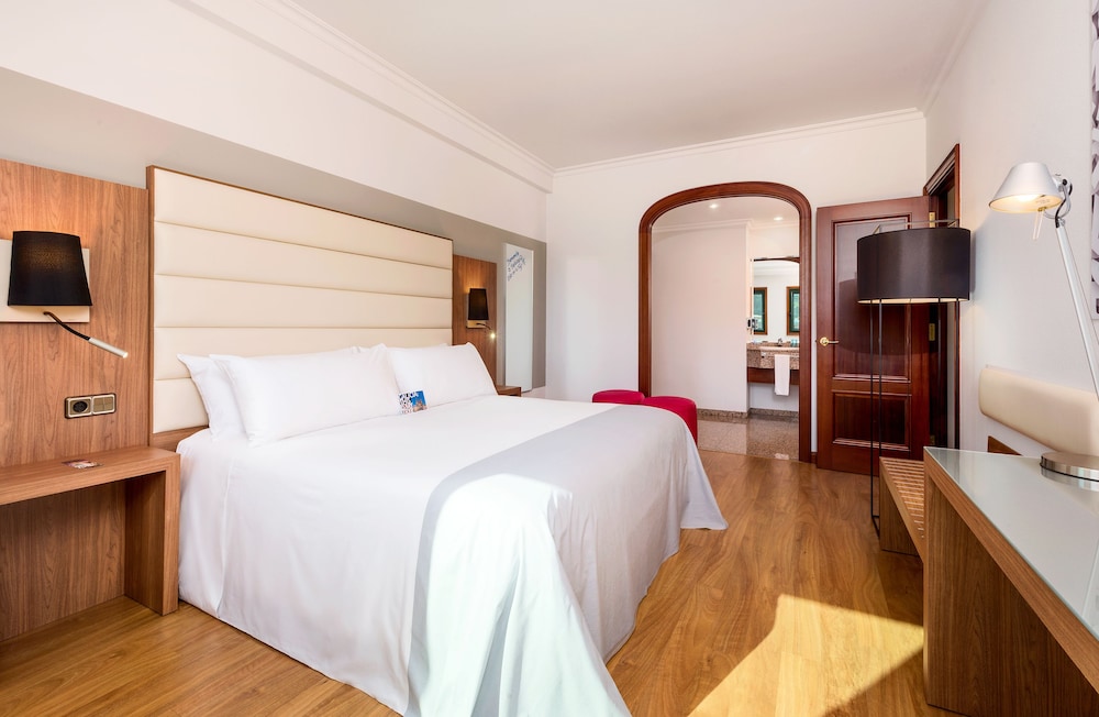 Hotel Santiago Plaza Affiliated By Melia 25/81