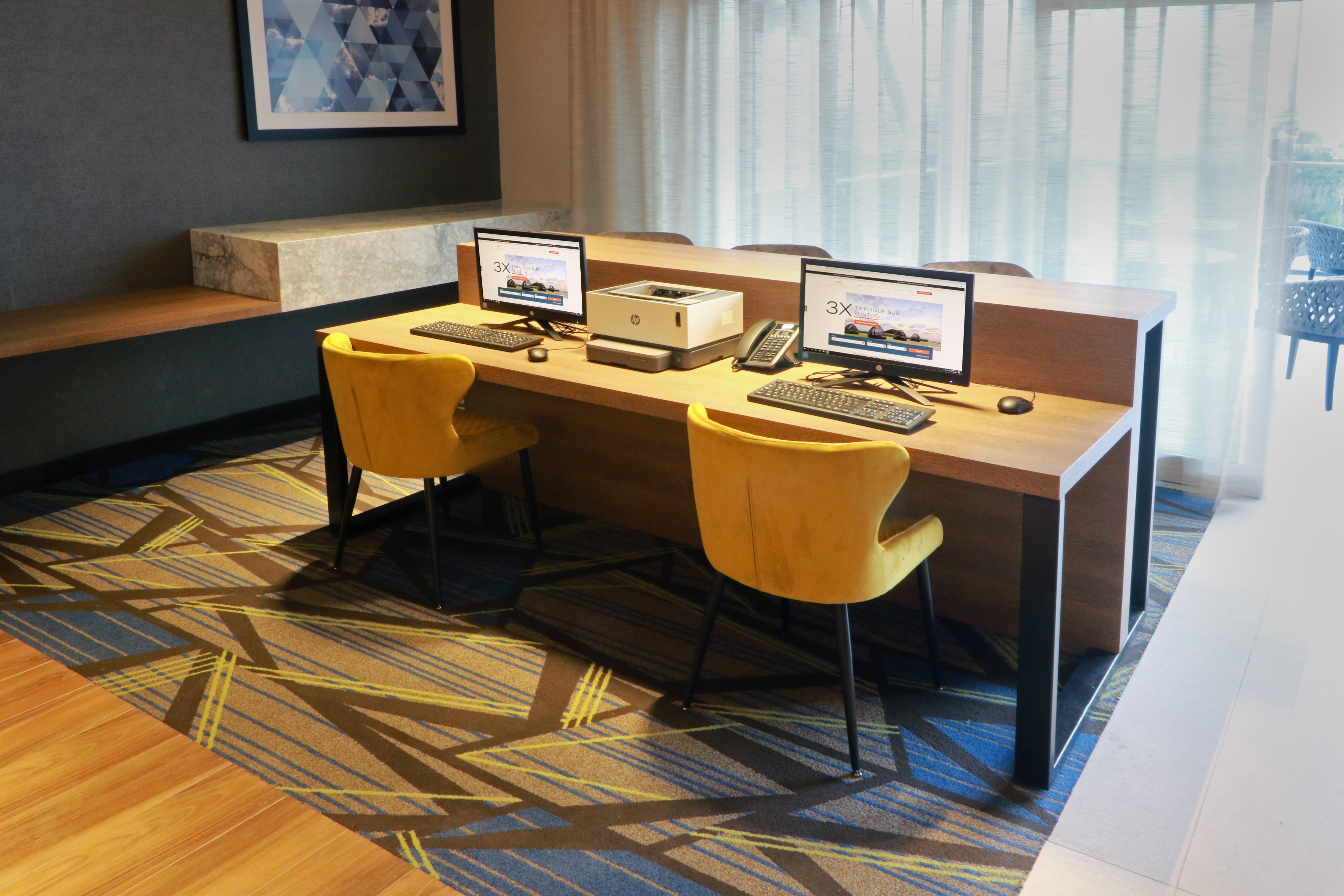 Holiday Inn Express Monterrey Fundidora 73/74