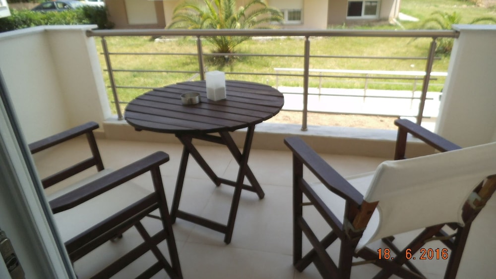 Finikas Garden Beach Resort Nikiti 25/50
