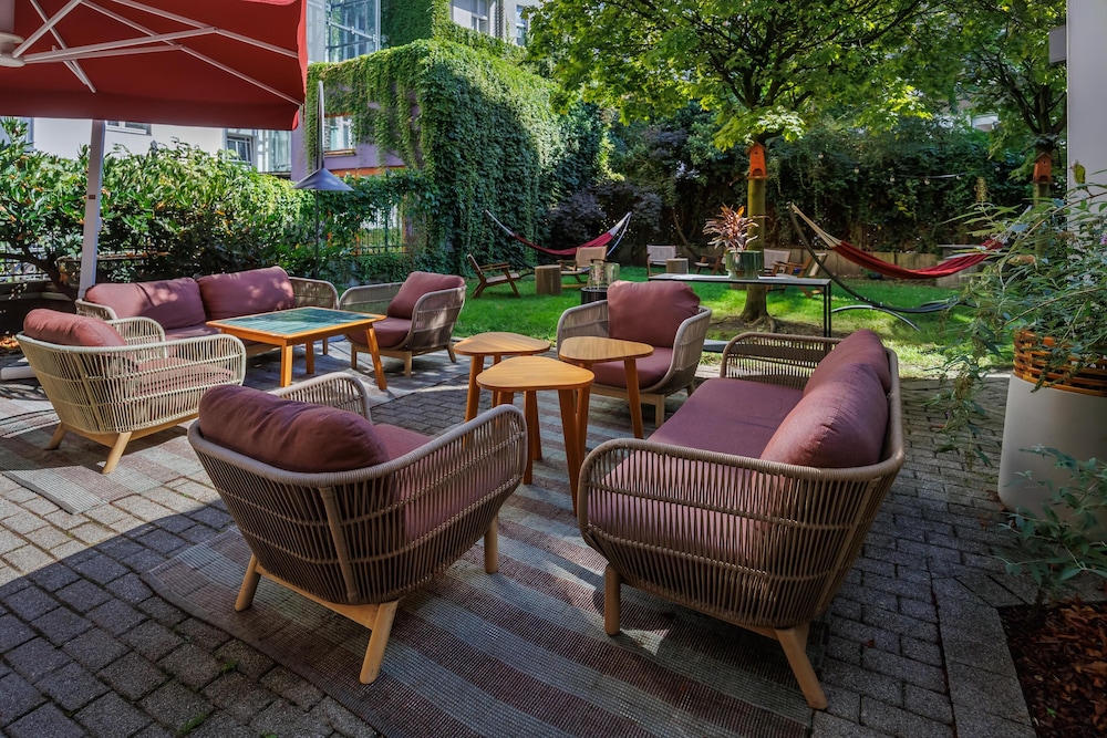 Radisson RED Berlin Kudamm 43/66