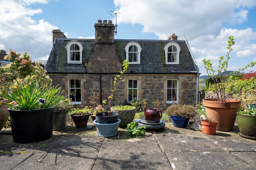Leven House 3/46