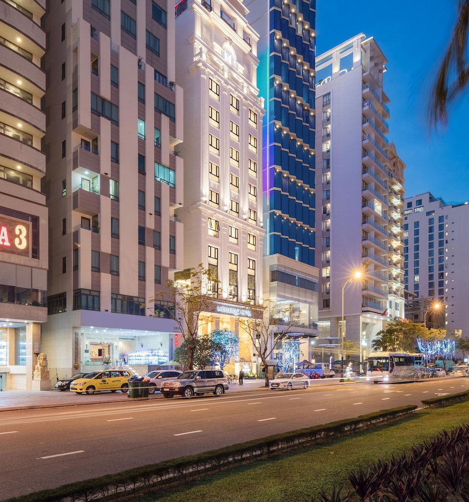 Monarque Hotel in DA NANG