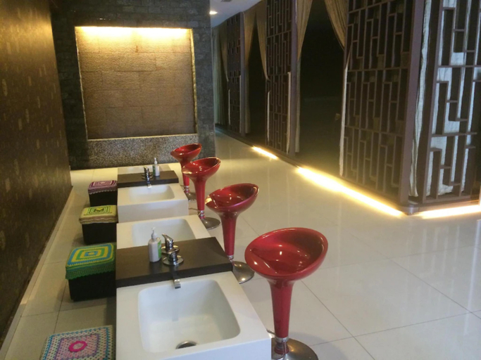 Grand Far East Hotel 4/9