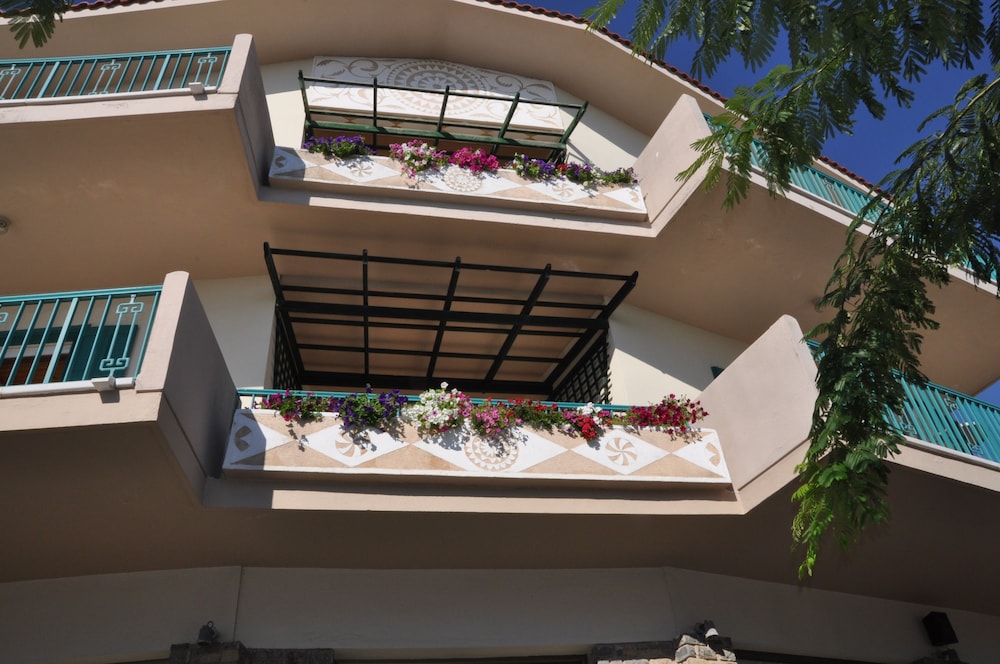 Kyveli Apartments in CHIOS