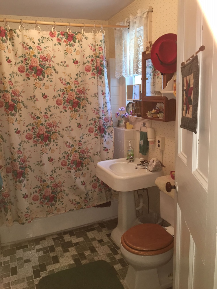 The Pratt Smith House Bed and Breakfast 16/19
