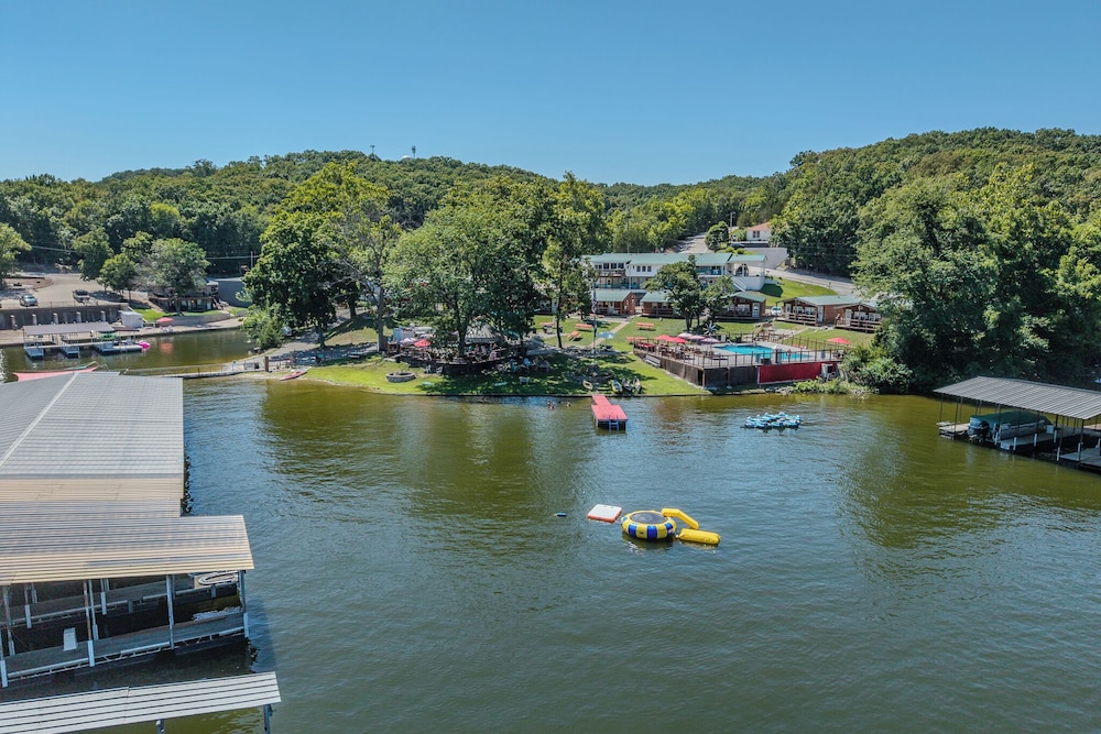 Ozark Village Resort 61/67