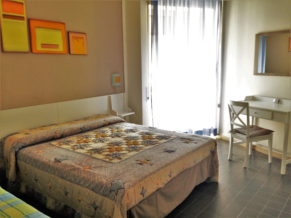 Hotel Anna 30/68