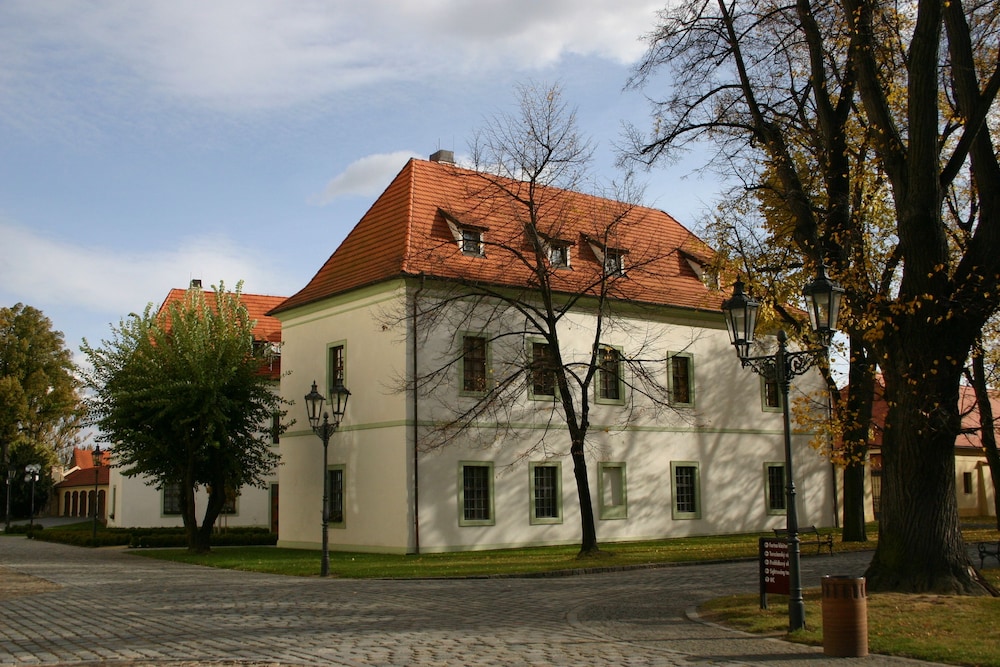 Hotel Adalbert 5/69
