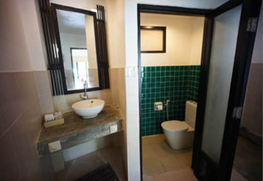 Siam Beach Resort 25/71