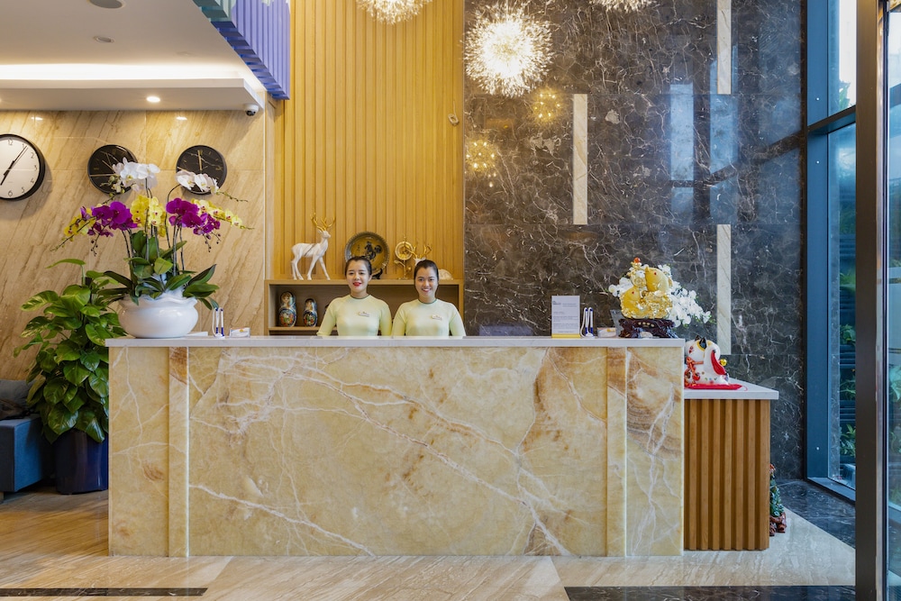 Lucky Sun Hotel 4/49