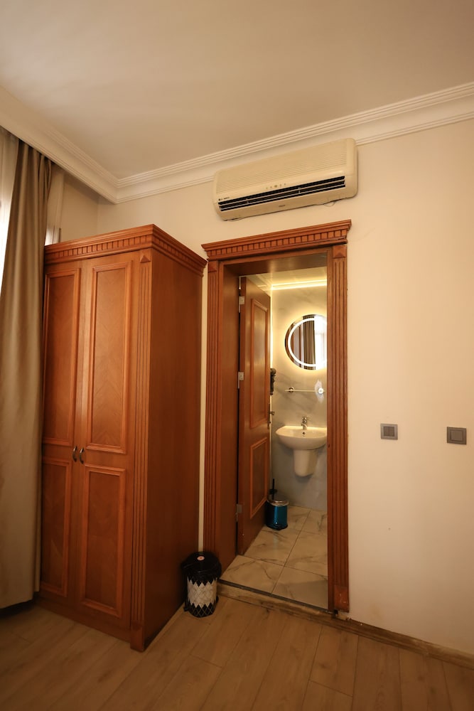 Hotel New House 42/68
