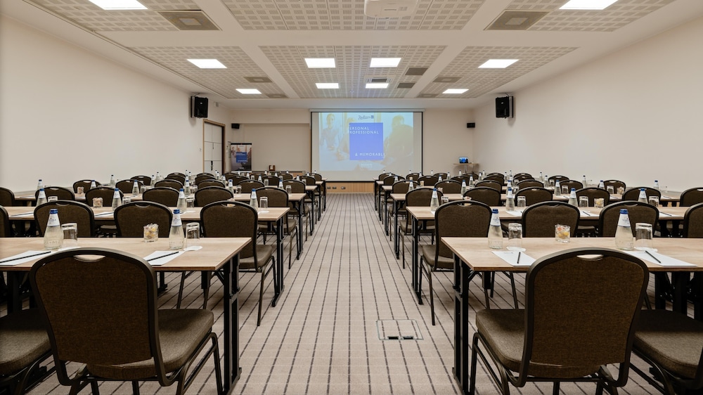 Radisson Blu Olumpia 71/74
