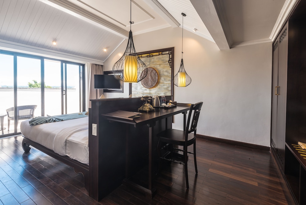 Laluna Hoi An Riverside Hotel & Spa 60/71