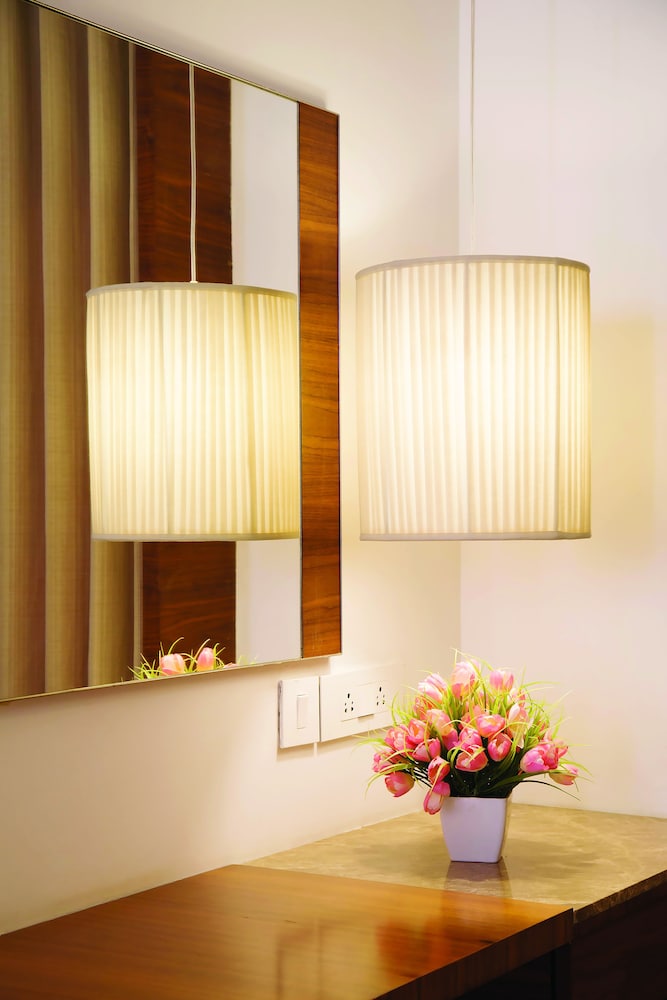 Urvashi Residency 21/43