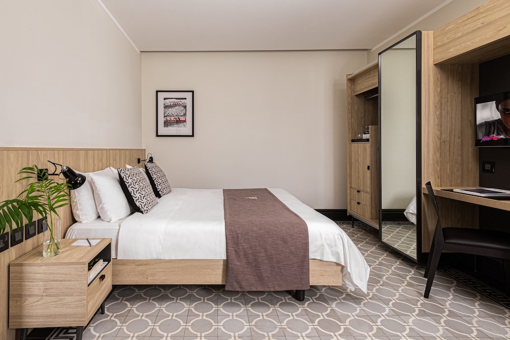 STANDARD, DOUBLE OR TWIN BED