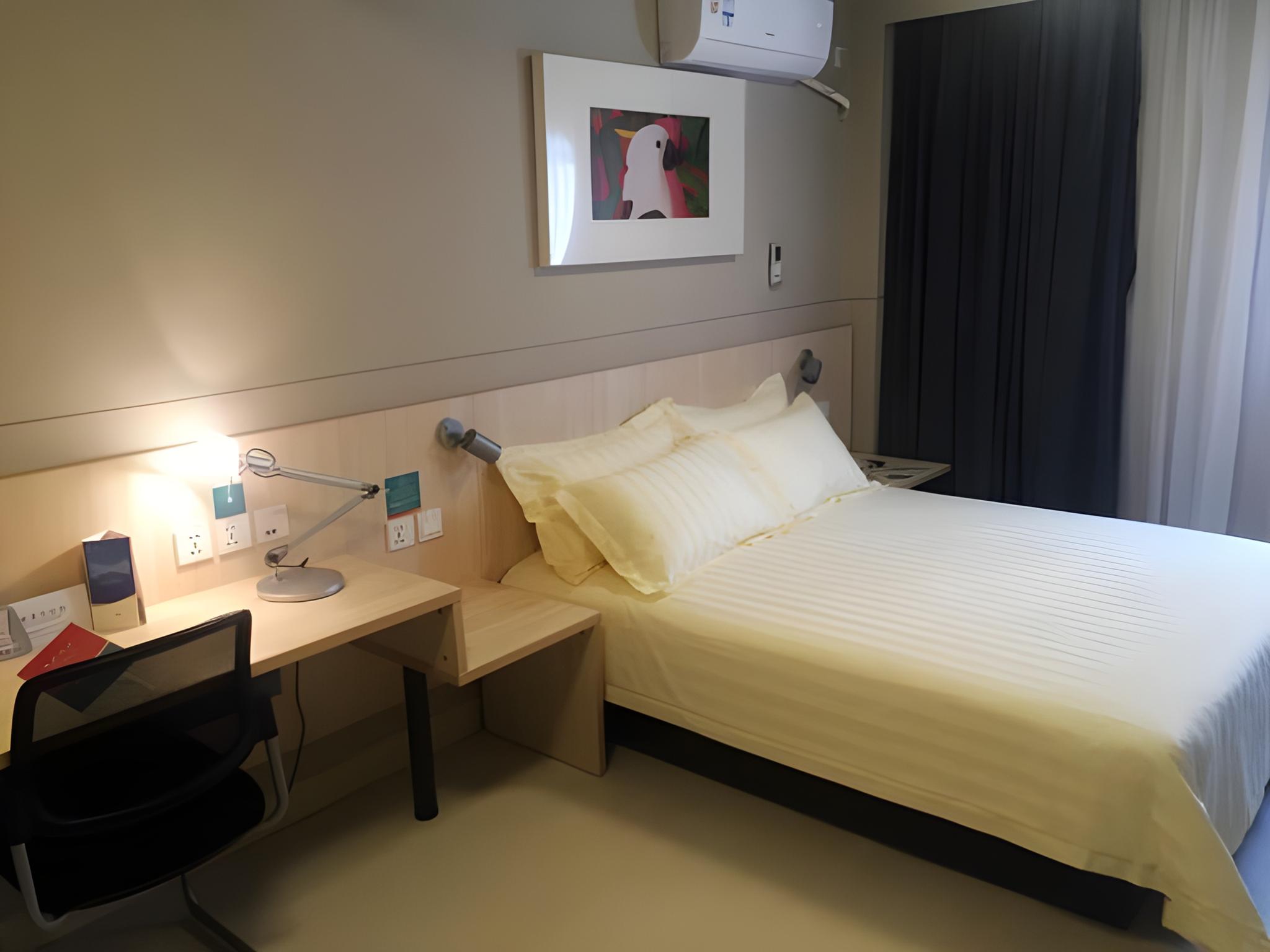 Superior, Twin Beds