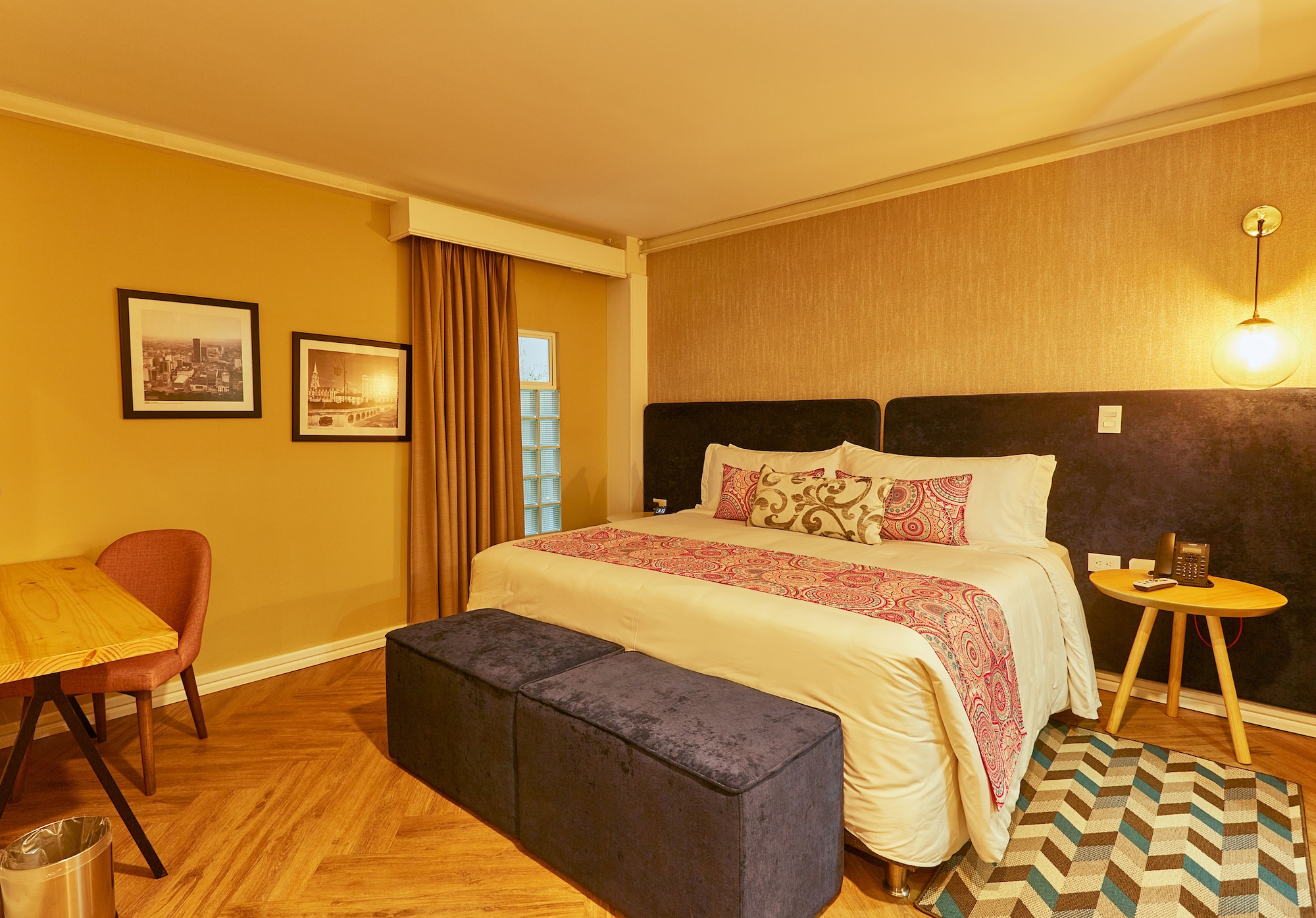 1 King Bed Premium Room