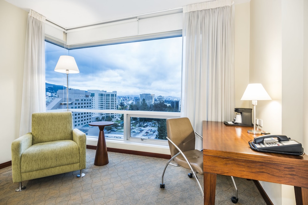 HOLIDAY INN EXPRESS QUITO 60/66