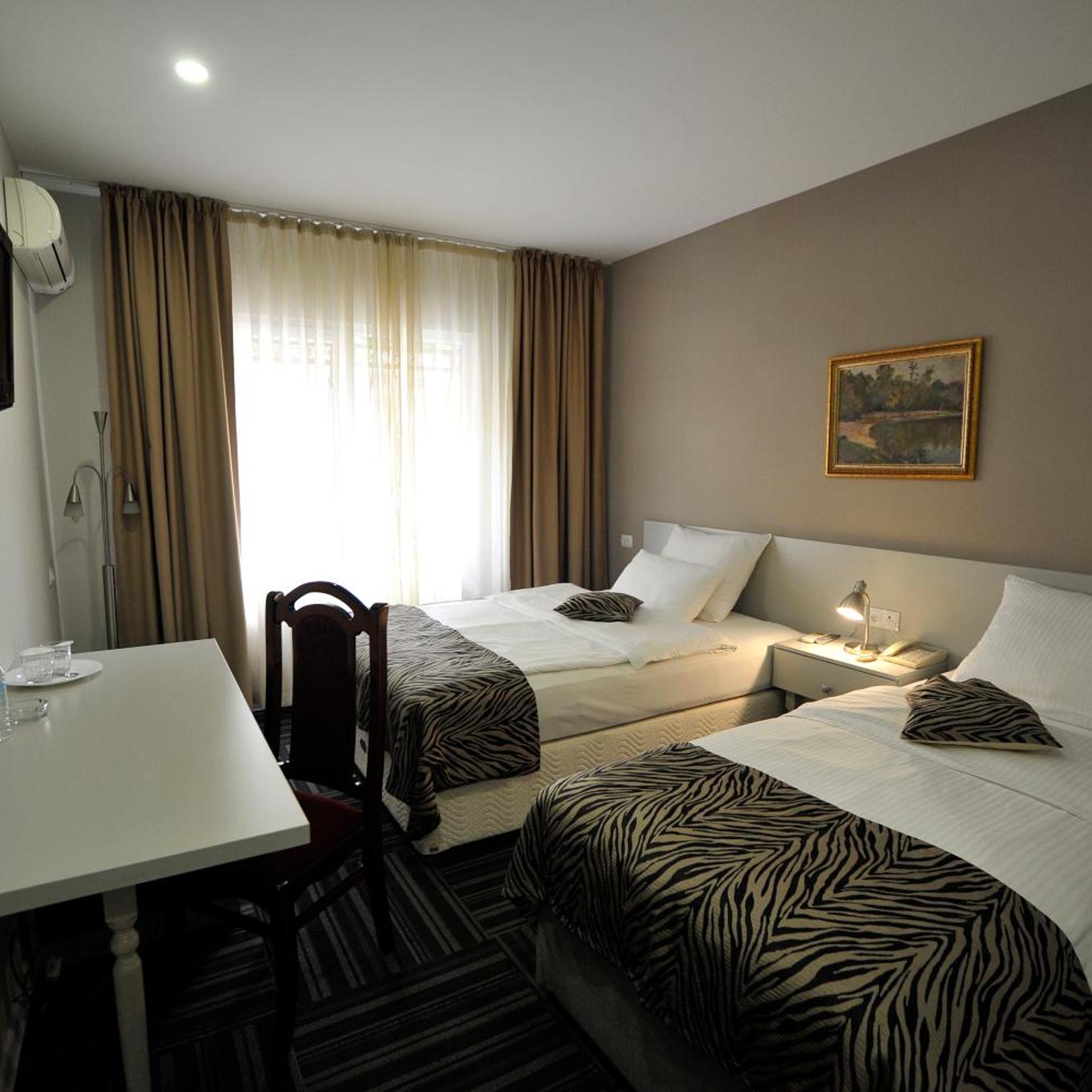 ZP HOTEL 20/45