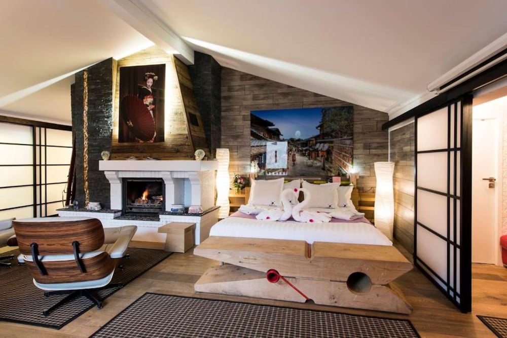 Snow Lodge Boutique Hotel 49/70