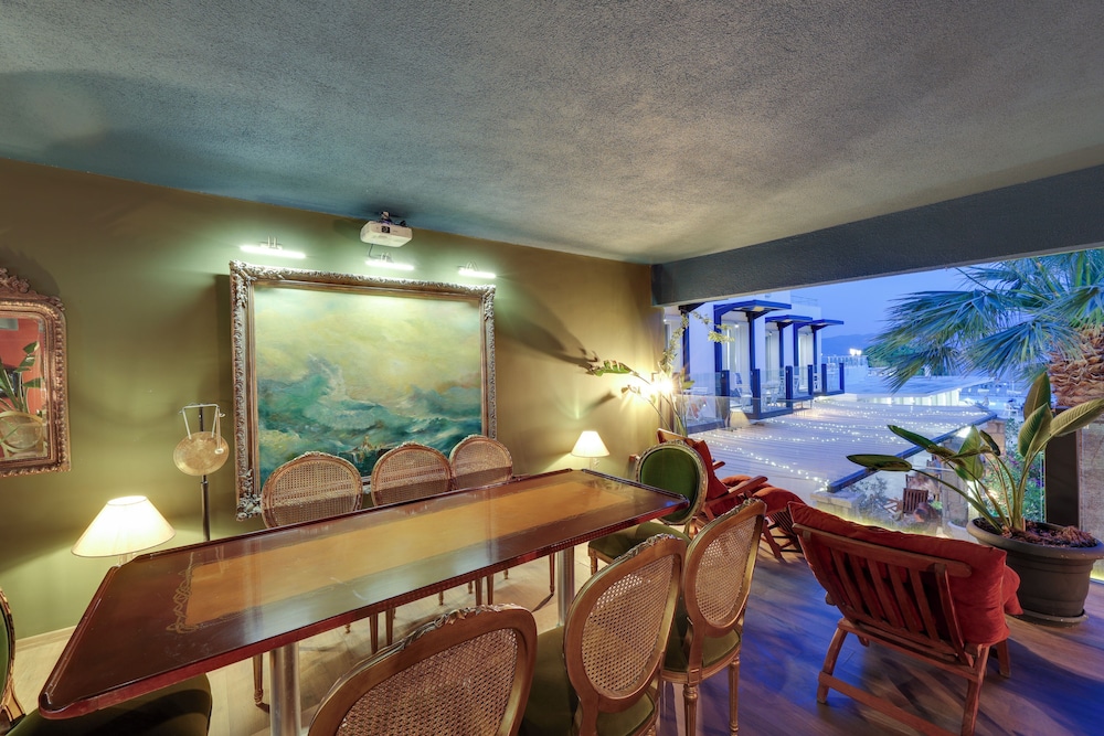 Charm Beach Hotel - All Inclusive 90/115