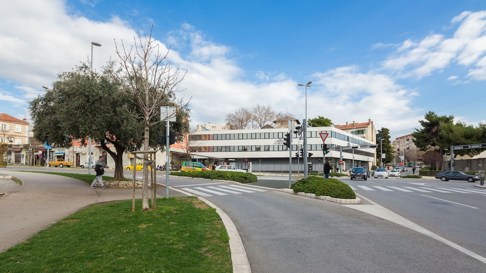 Hotel Corner 53/58