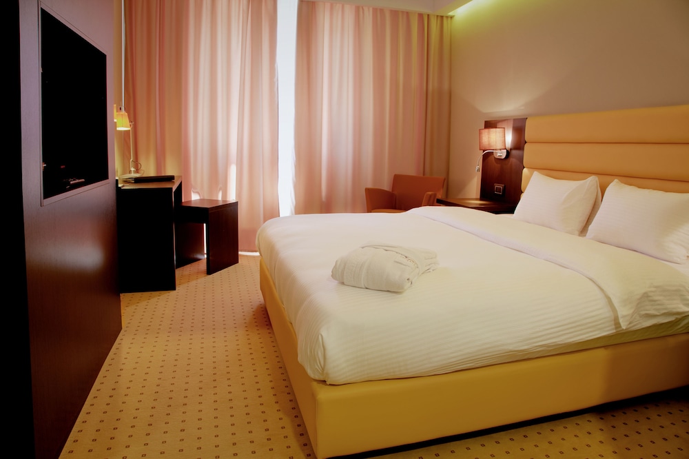 Comfort Hotel Astana 23/70