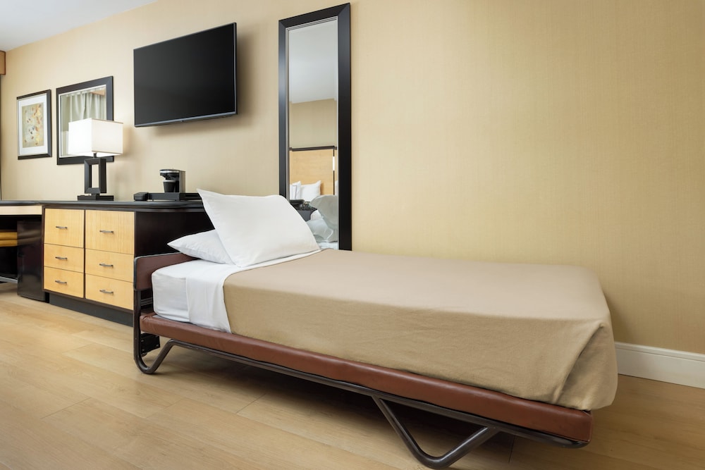 Sleepy Hollow Hotel, a Dolce by Wyndham 27/70