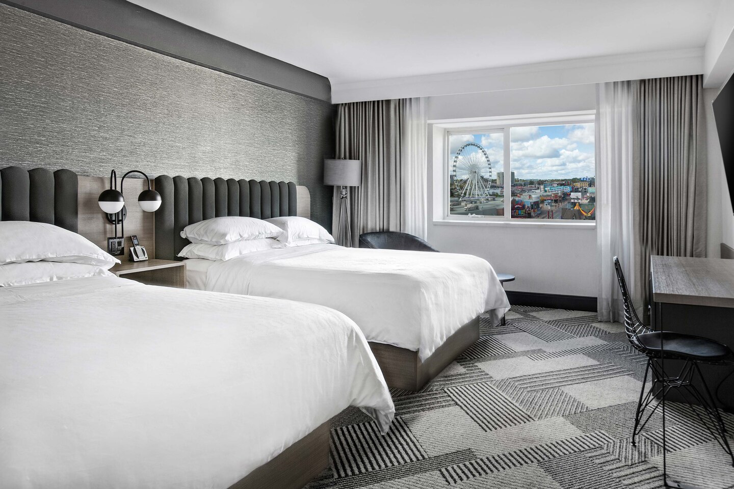 Room, Double Bed, City View