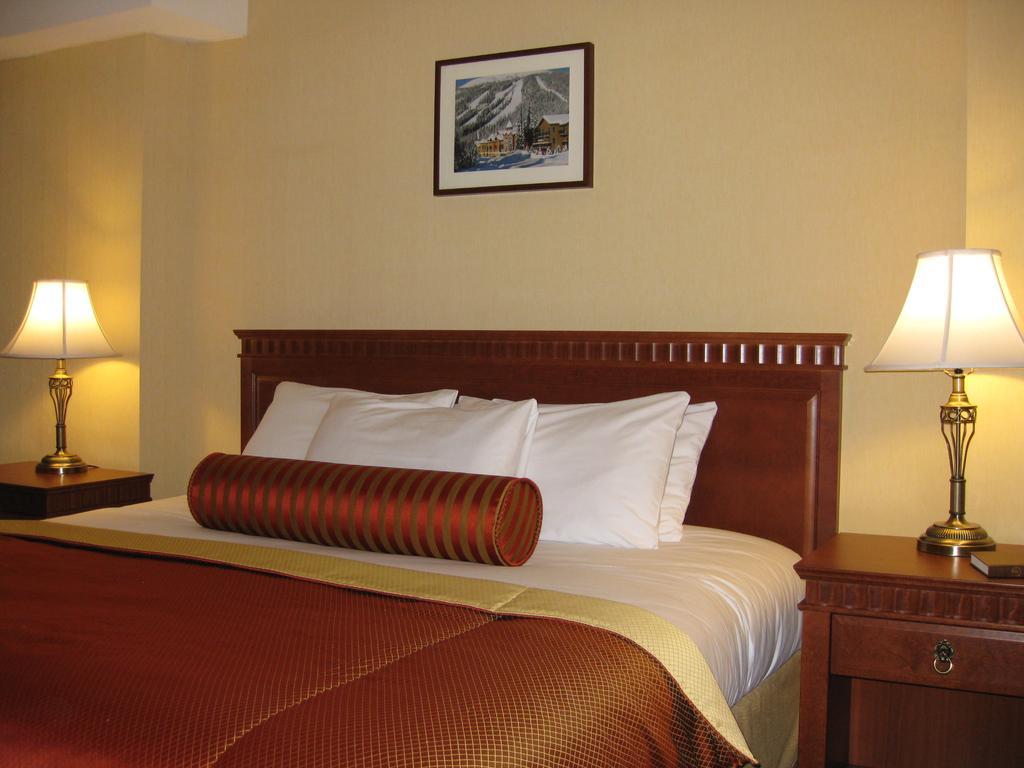 Sun Peaks Lodge 19/22